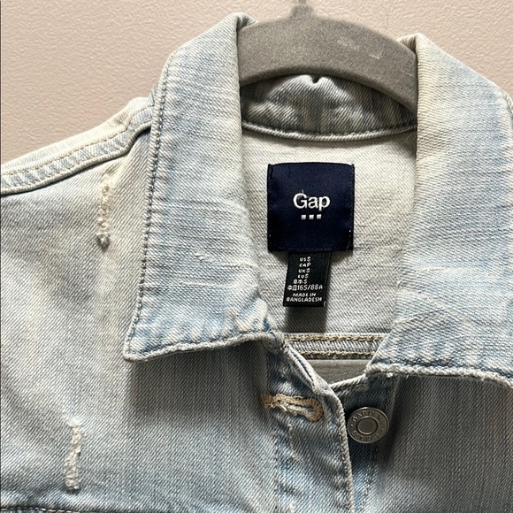GAP Blue Jean Jacket Sleeveless Light Wash - Picture 2 of 6